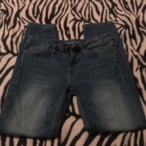 Size 4 Calvin Klein Jeans, slim boyfriend